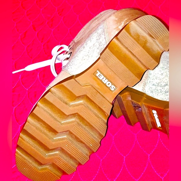 SAMPLE Leather Trim Waterproof Wedge boots. - Picture 8 of 8